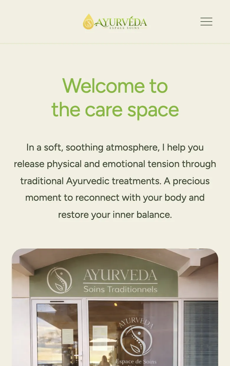 Ayurveda Espace Soins website on a phone